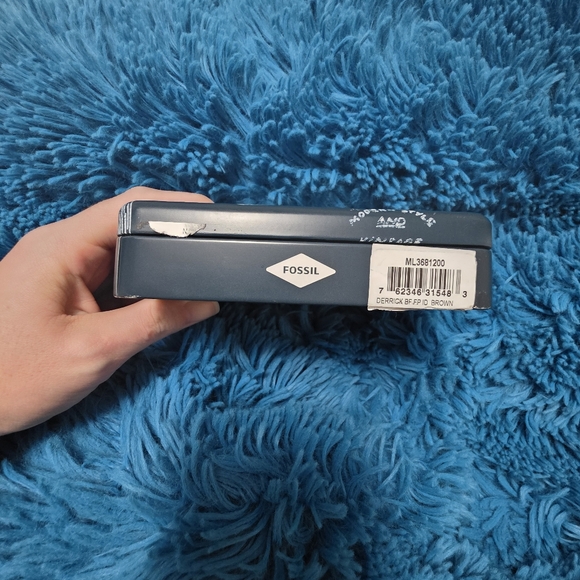 Fossil Derrick Flip ID Bifold Wallet Leather Brown NWT - Picture 3 of 9